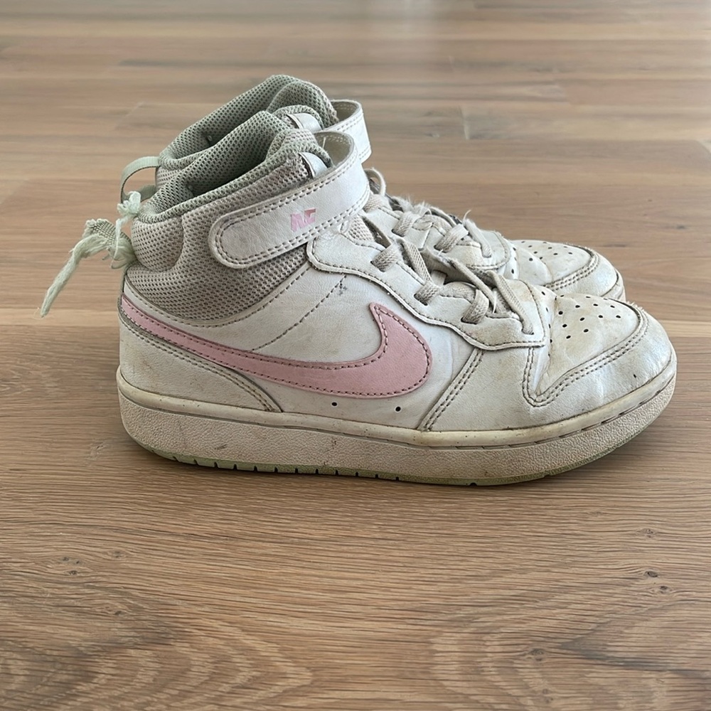 Nike Kids Sneakers - White and Pink